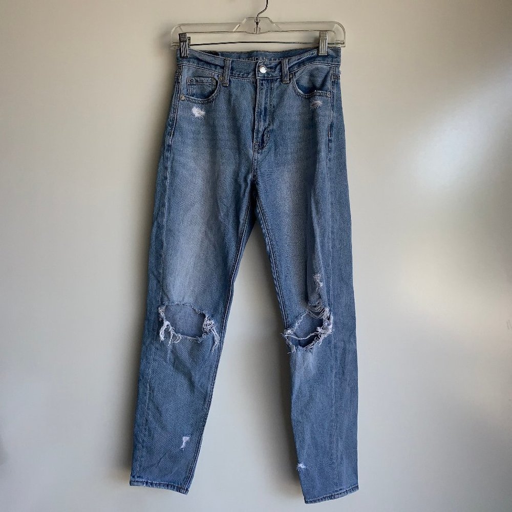 American Eagle Destroyed Denim Light Wash MOM Jeans Size 0